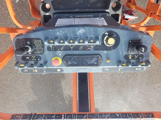 2015 JLG E400AJPN Articulating Boom Lift