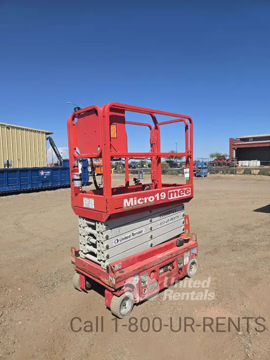 2019 MEC MICRO 19 Scissor Lift