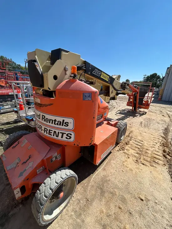 2017 JLG E400AJPN Articulating Boom Lift