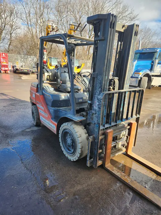 2021 Toyota 8FGU30 Warehouse Forklift