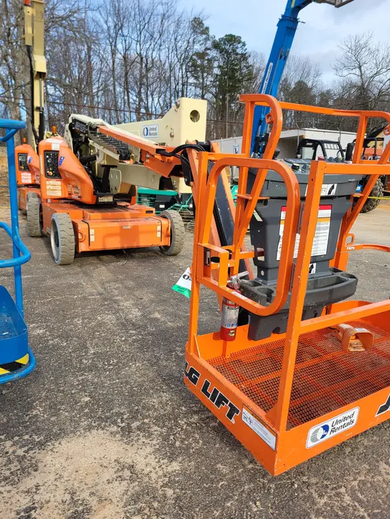 2016 JLG E450AJ Articulating Boom Lift