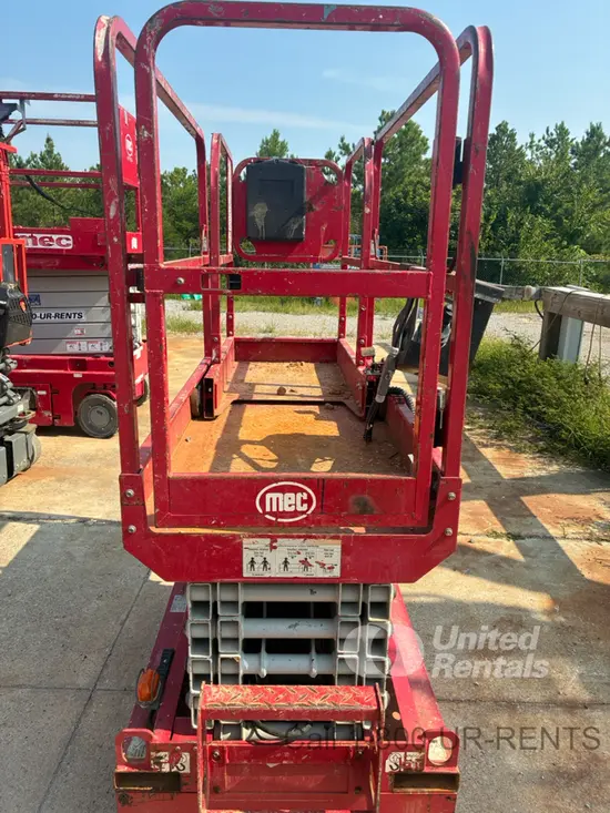 2018 MEC MICRO 19 Scissor Lift