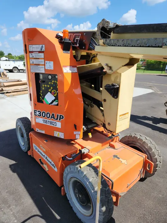 2017 JLG E300AJP Articulating Boom Lift