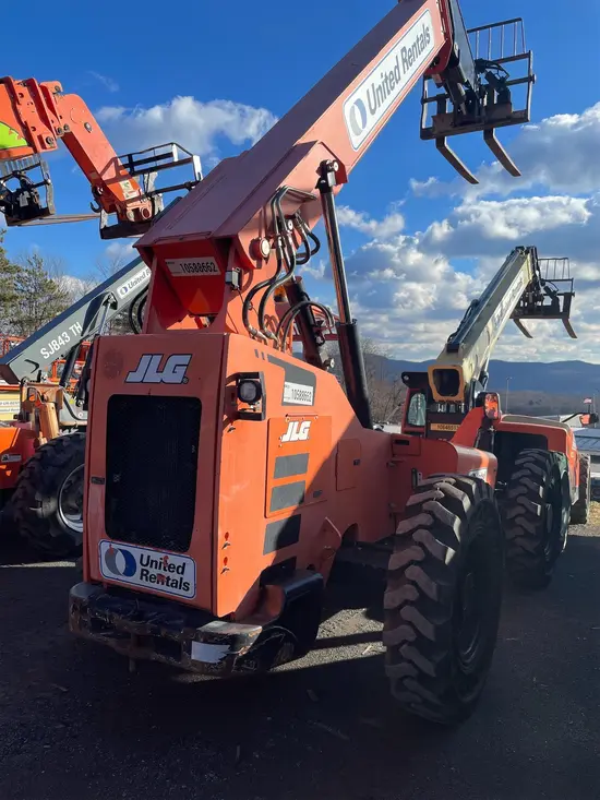 2017 SKYTRAK 6042 Forklift