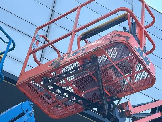 2017 JLG E450AJ Articulating Boom Lift