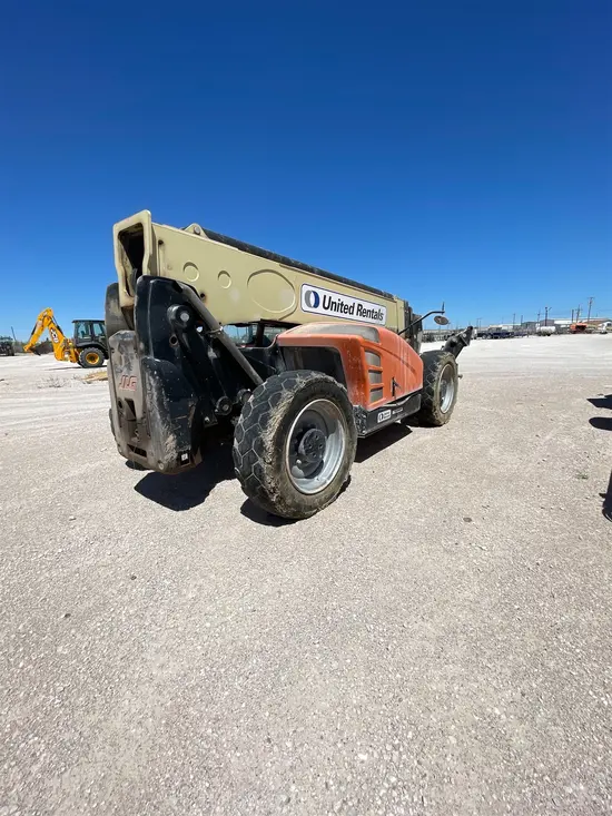 2016 JLG 1055 Forklift