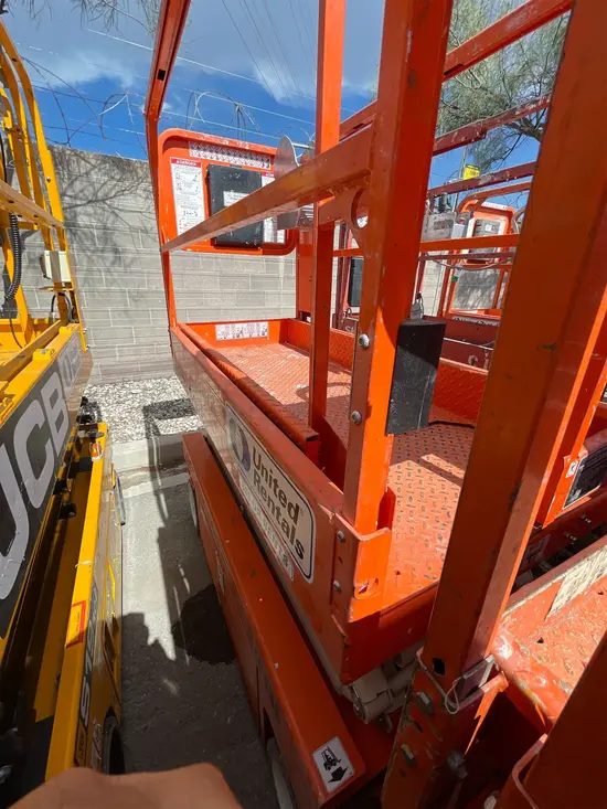 2019 Snorkel S3219E Scissor Lift