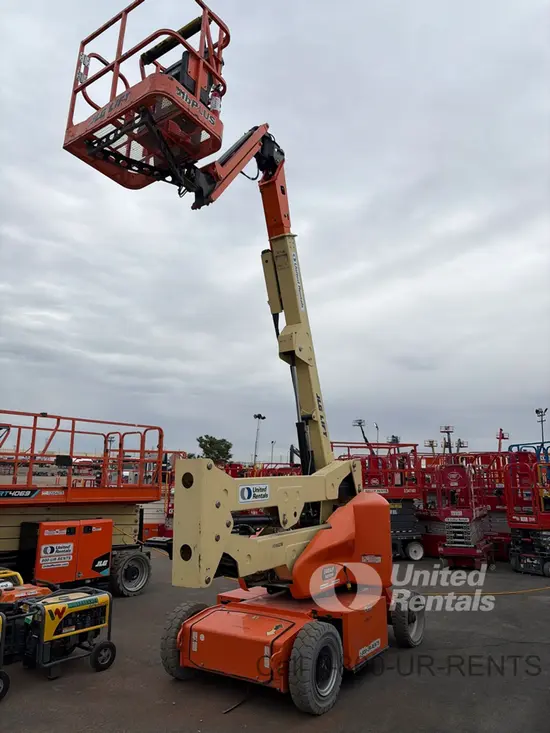2017 JLG E400AJPN Articulating Boom Lift