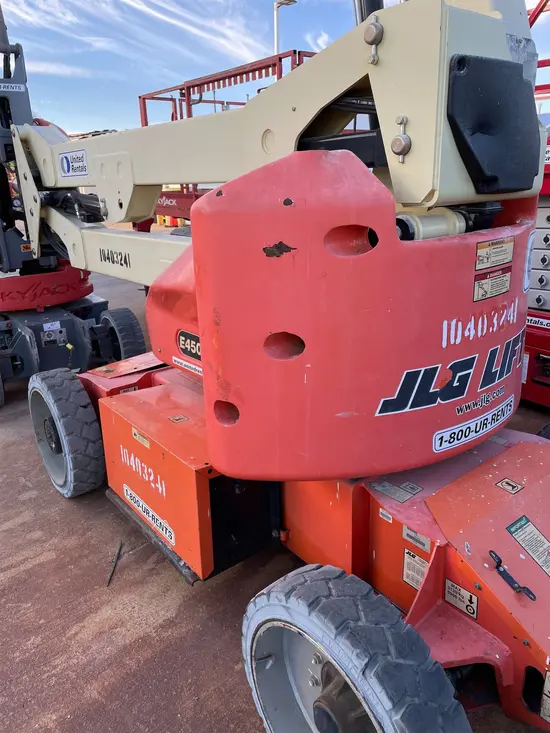 2015 JLG E450AJ Articulating Boom Lift