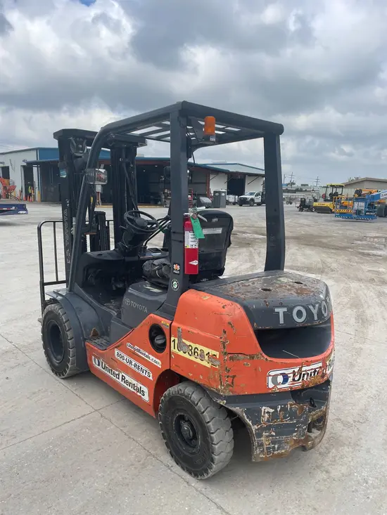 2019 Toyota 8FDU25 Warehouse Forklift