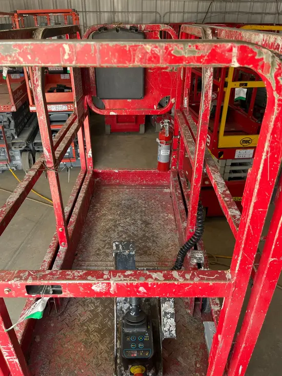 2018 MEC MICRO 19 Scissor Lift