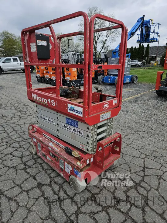 2020 MEC MICRO 19 Scissor Lift