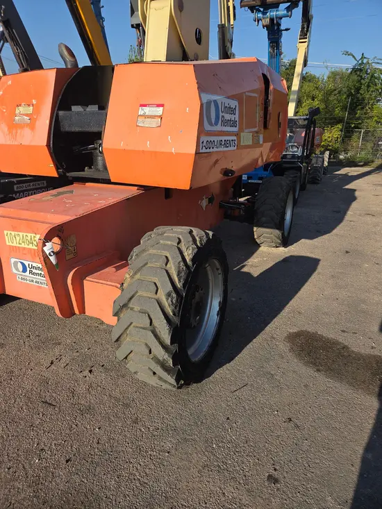 2013 JLG 800S Boom Lift