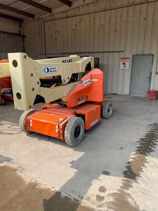 2015 JLG E400AJPN Articulating Boom Lift