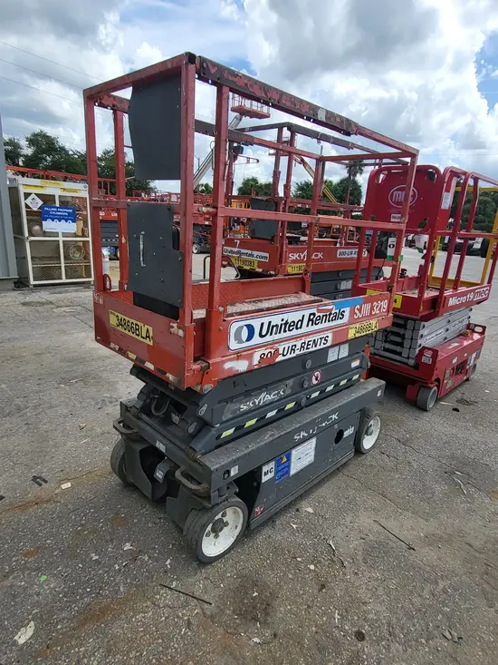 2016 Skyjack SJIII3219 Scissor Lift