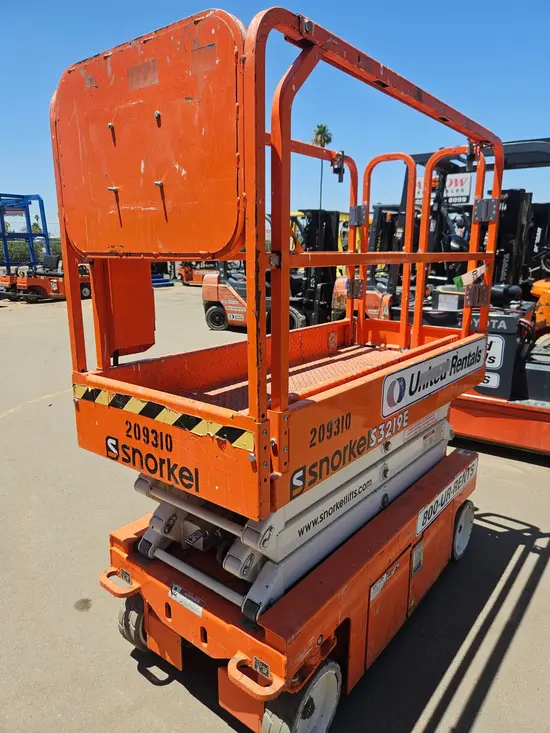 2018 Snorkel S3219E Scissor Lift