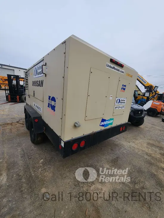 2020 Doosan XP825/HP750WCU Air Compressor