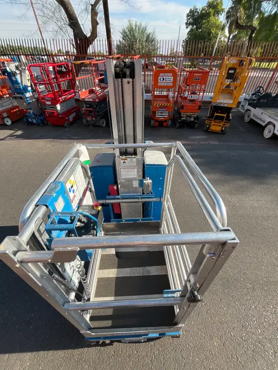 2019 Genie GR-20 Self-Propelled One-Person Lift