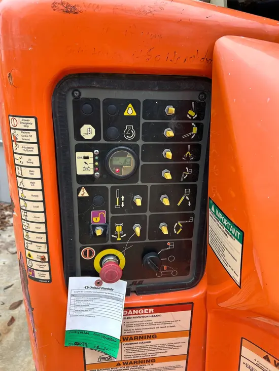 2016 JLG E400AJPN Articulating Boom Lift