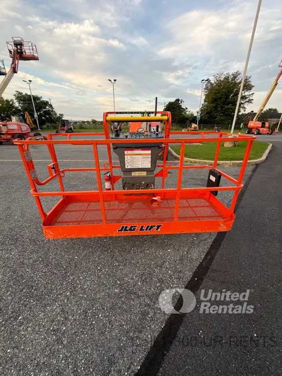 2017 JLG 460SJ Boom Lift