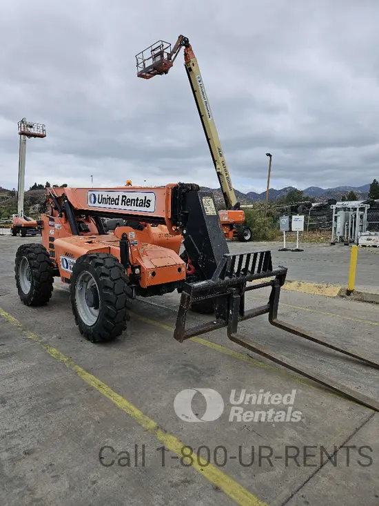 2017 SKYTRAK 6042 Forklift
