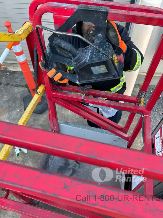 2019 MEC MICRO 19 Scissor Lift