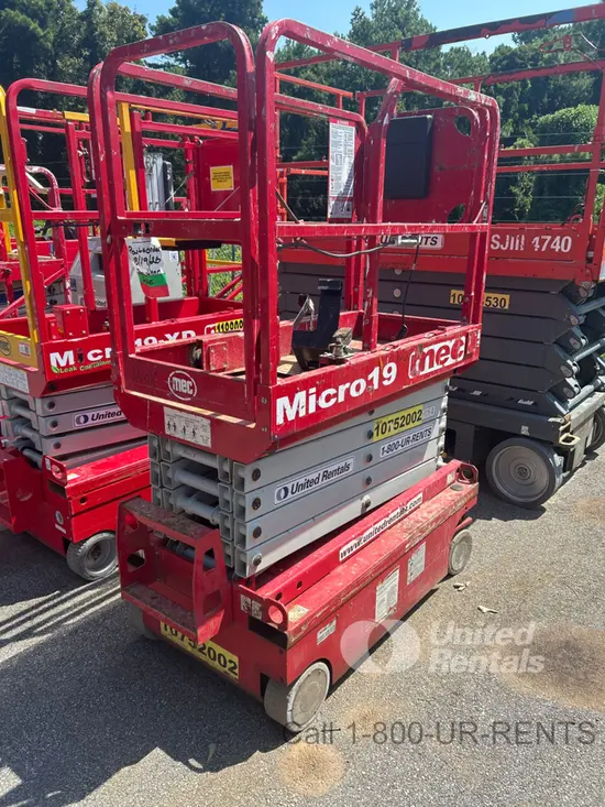2018 MEC MICRO 19 Scissor Lift