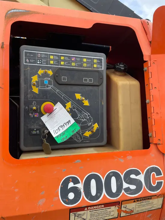 2017 JLG 600SC Boom Lift
