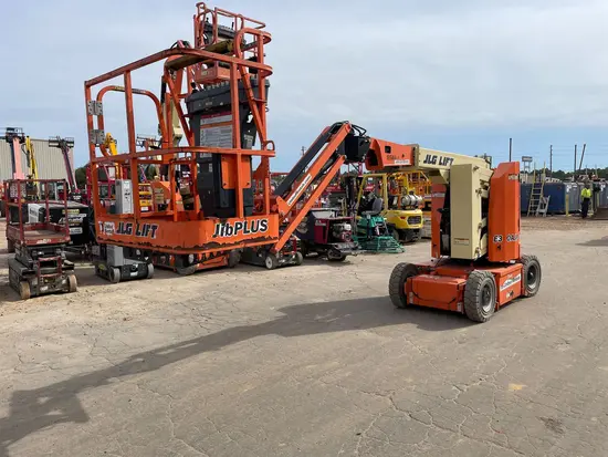 2017 JLG E300AJP Articulating Boom Lift