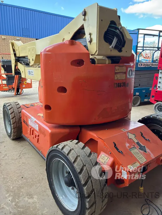 2014 JLG E450AJ Articulating Boom Lift