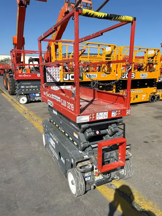 2018 Skyjack SJIII3219 Scissor Lift