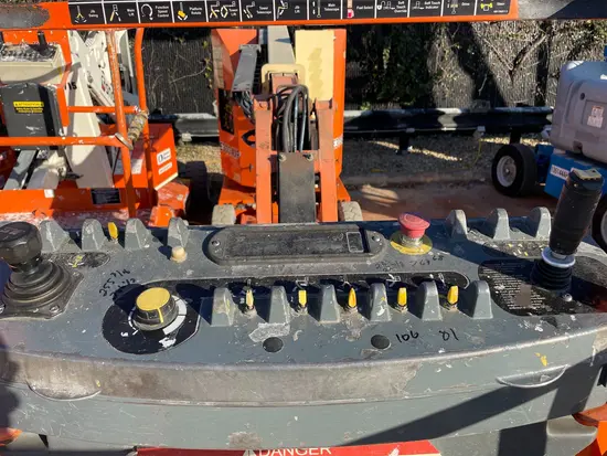 2016 JLG E300AJP Articulating Boom Lift