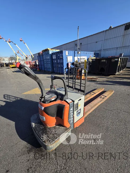2021 Toyota 8HBE30 Jack