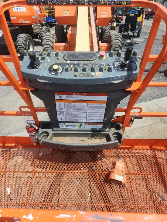 2017 JLG 600S Boom Lift