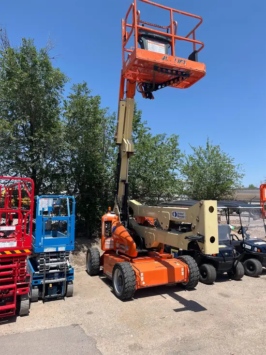 2016 JLG E450AJ Articulating Boom Lift
