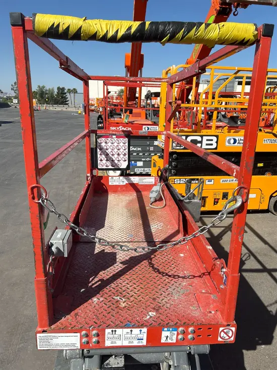 2018 Skyjack SJIII3219 Scissor Lift