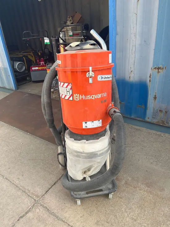 2018 Husqvarna T10000 Vacuum