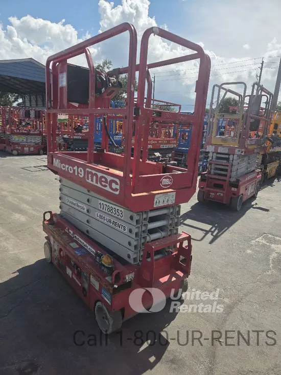 2018 MEC MICRO 19 Scissor Lift