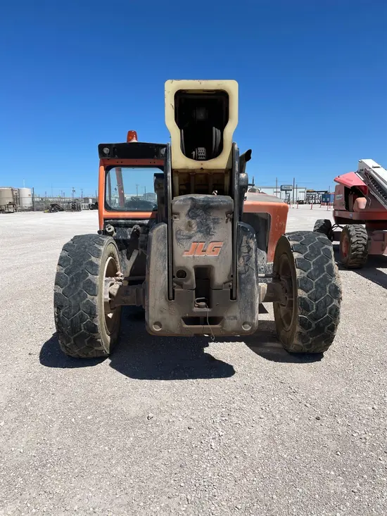 2016 JLG 1055 Forklift