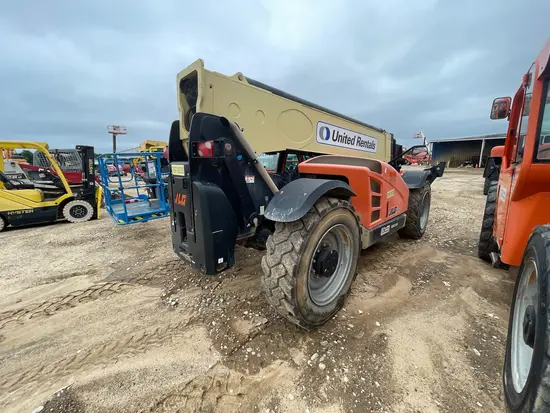 2019 JLG 1055 Forklift