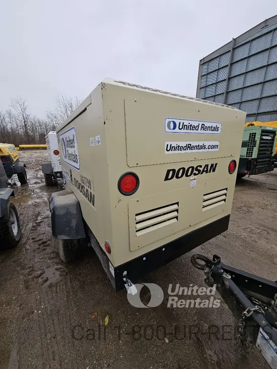 2021 Doosan P425/HP375WCUT4 Air Compressor