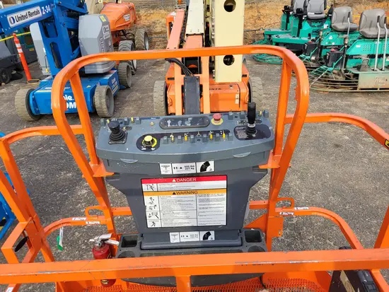 2016 JLG E450AJ Articulating Boom Lift