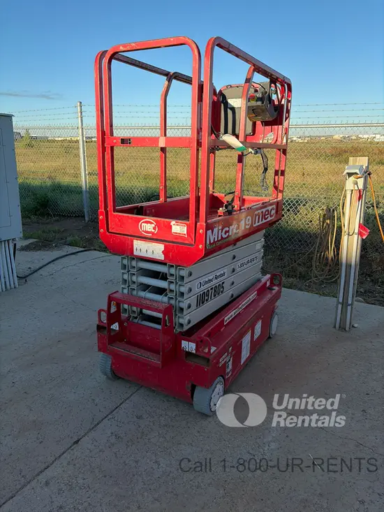 2020 MEC MICRO 19 Scissor Lift