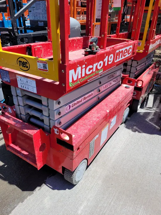 2022 MEC MICRO 19 Scissor Lift