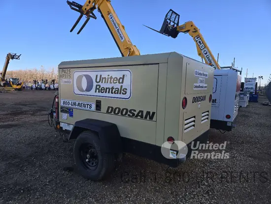 2021 Doosan P425/HP375WCUT4 Air Compressor