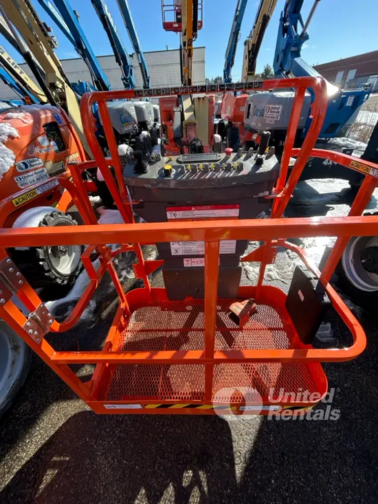 2013 JLG E300AJP Articulating Boom Lift