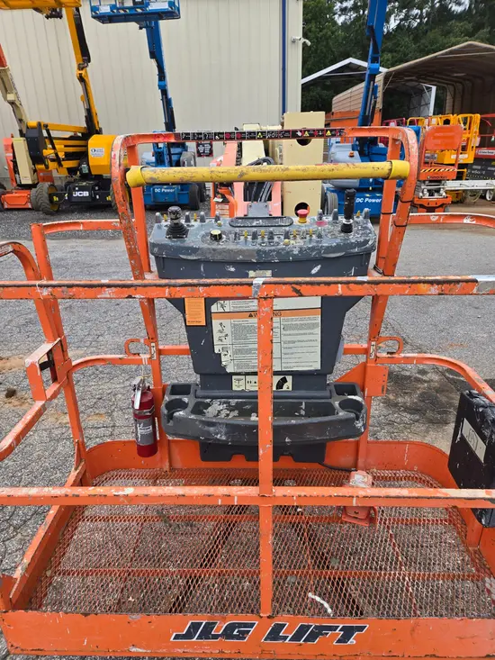 2017 JLG E450AJ Articulating Boom Lift