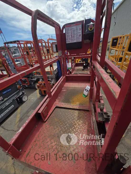 2019 MEC MICRO 19 Scissor Lift