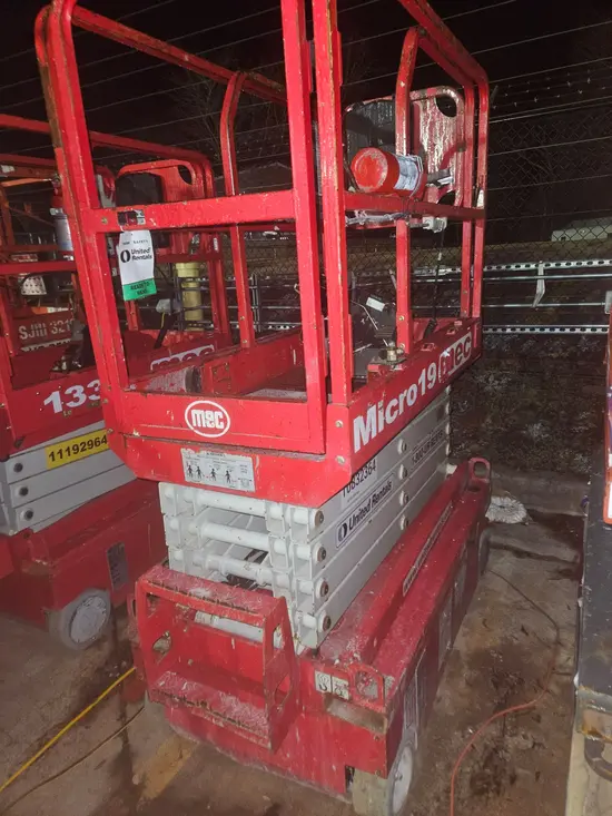 2018 MEC MICRO 19 Scissor Lift