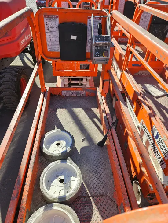 2018 Snorkel S3219E Scissor Lift